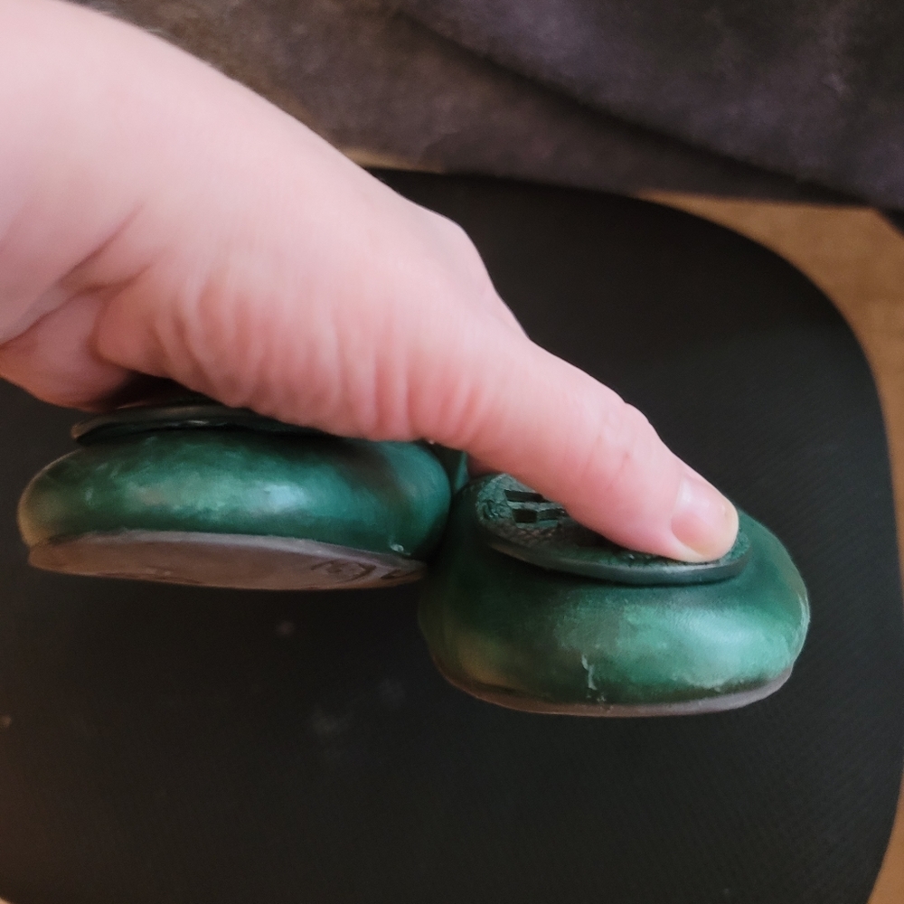 Tory Burch green Reva flats